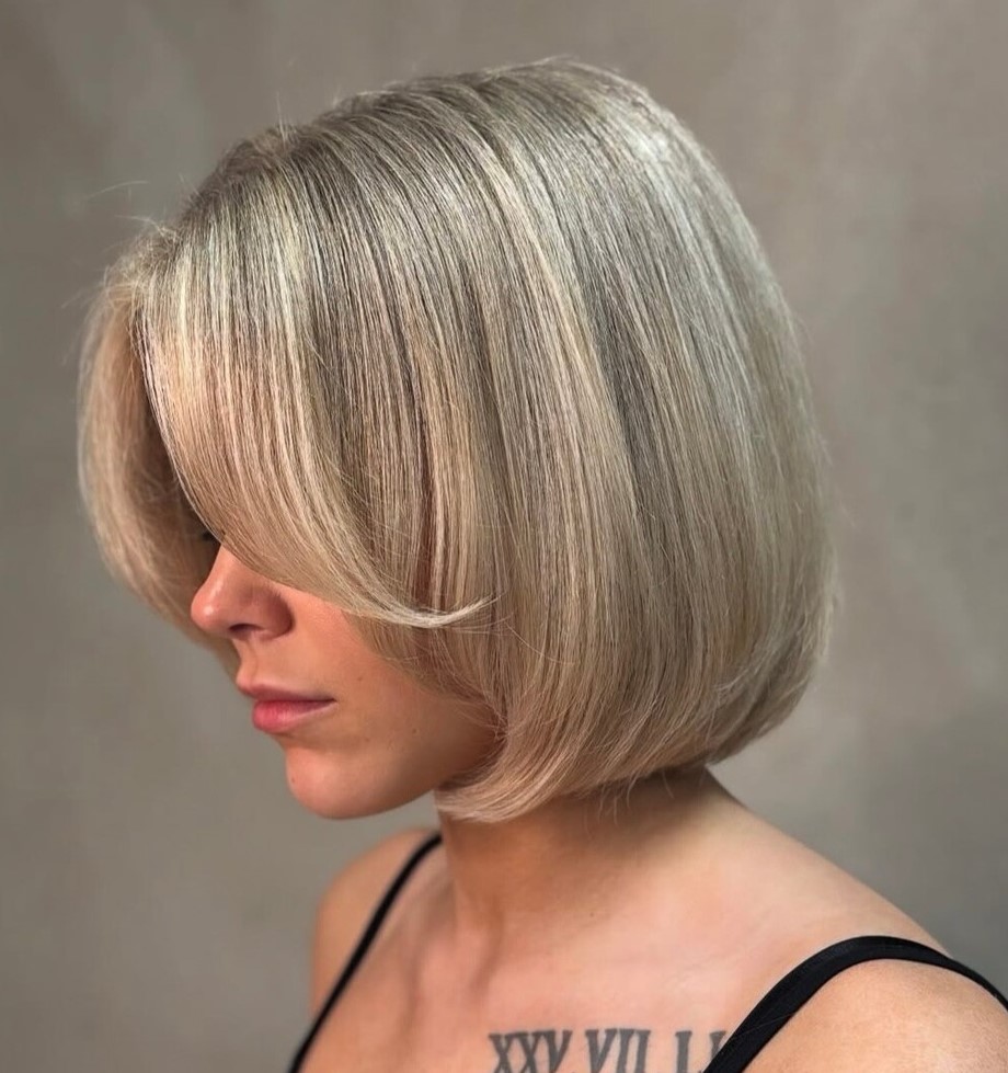 Short Blonde Bob with Highlights