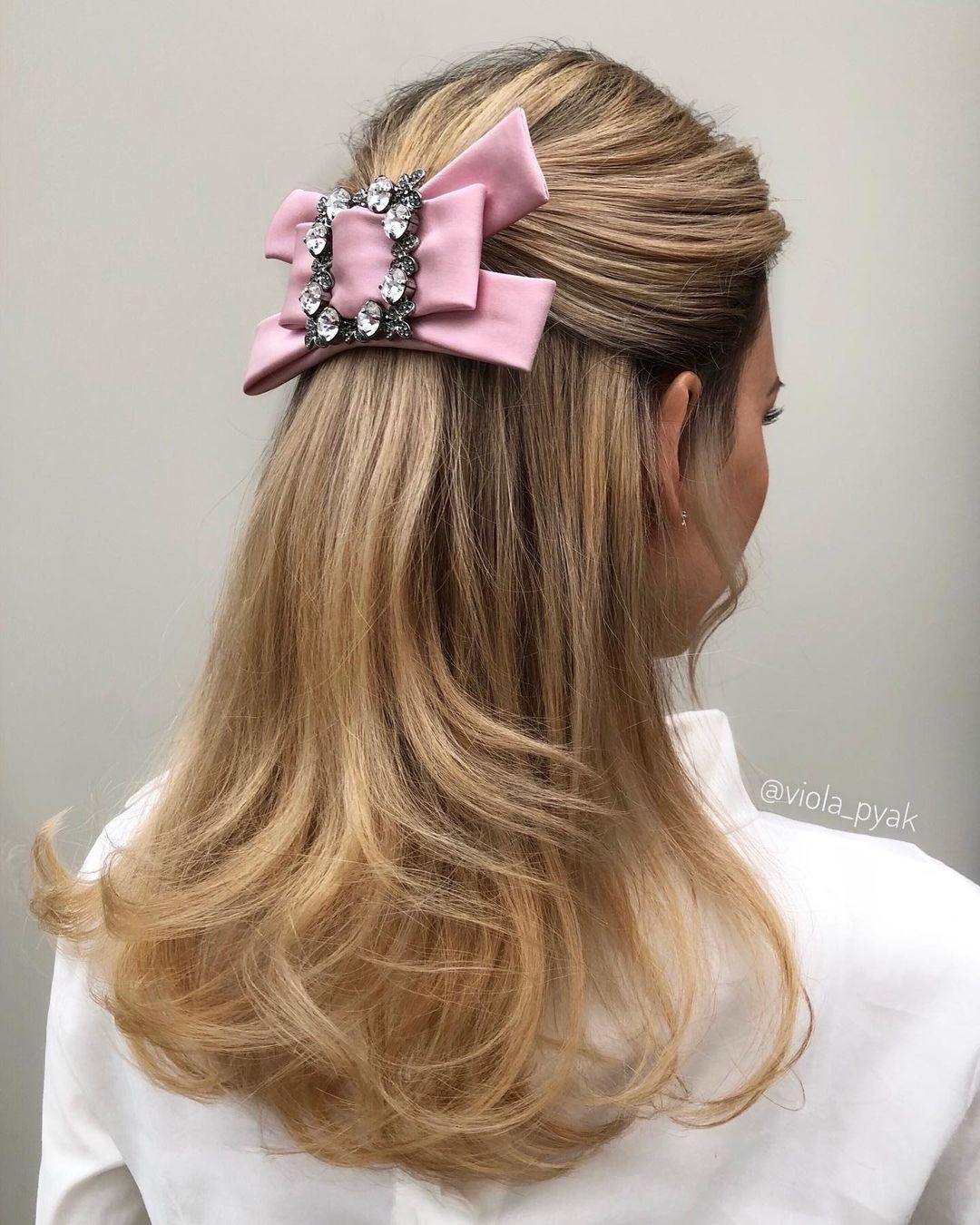 Bow Barette Hairstyles Trend 