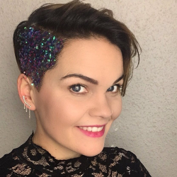 18 Ways To Style A Pixie Cut And Play With Short Hair In